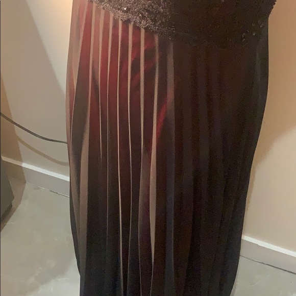 Roulette Dress - Picture 8 of 16